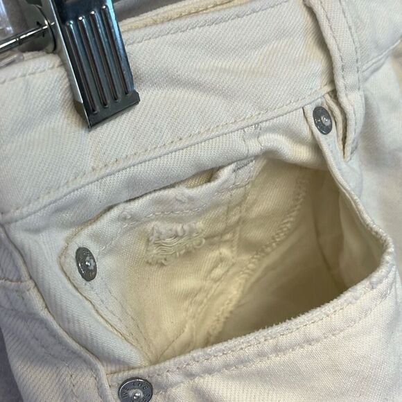 WE THE FREE Jean Mini Skirt Size 29 White Distressed Raw Cut Hem Button Fly - Picture 9 of 15